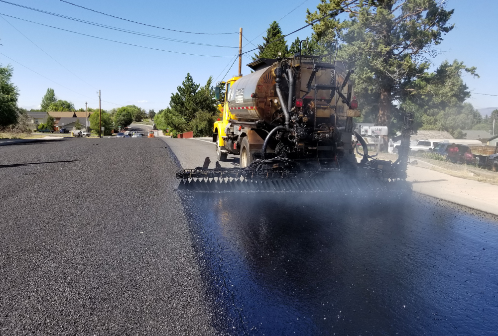 How Sealcoating Protects Your Driveway From Weather, Oil, and UV Damage